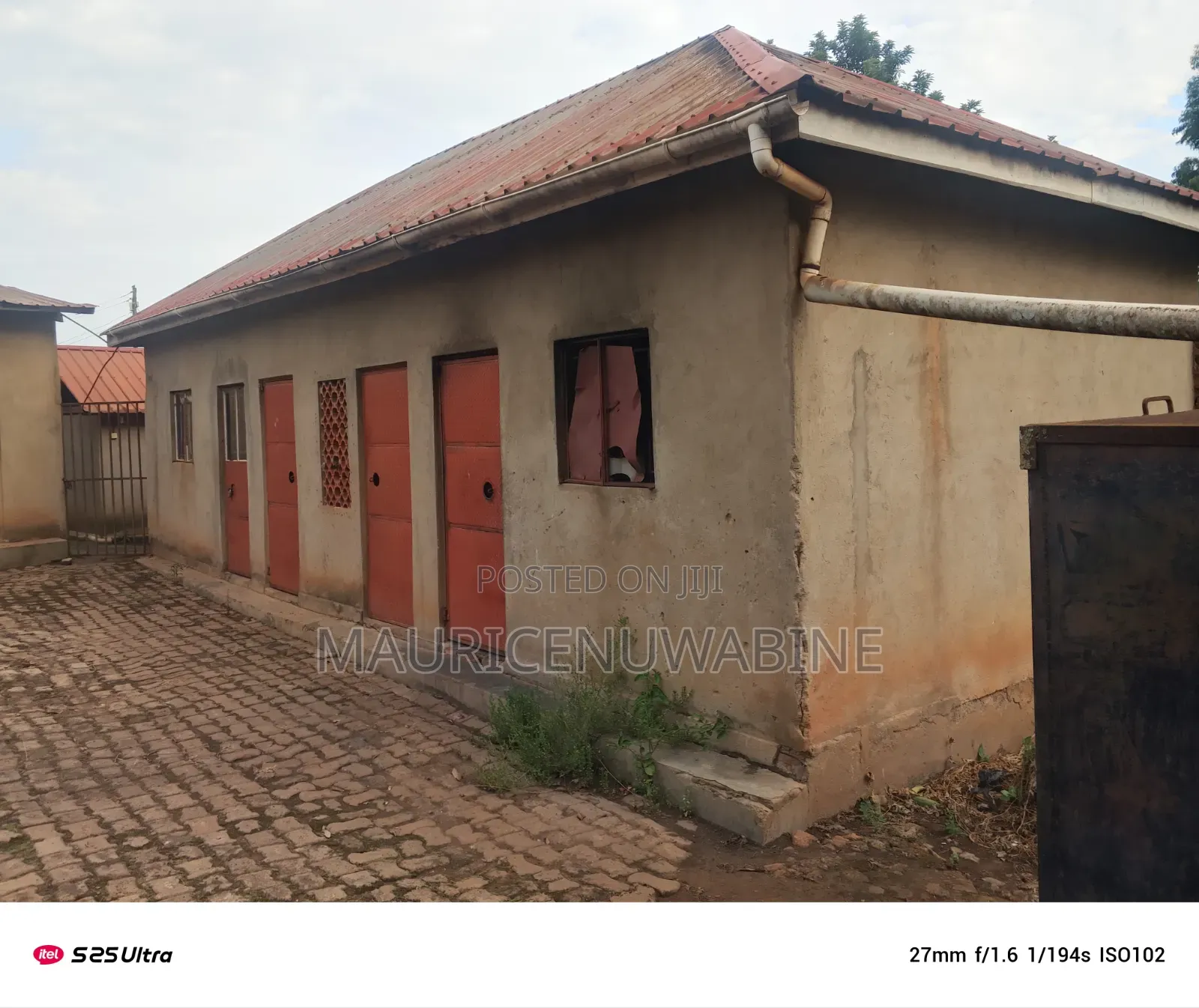 Furnished 4bdrm Mansion in Kakiri Town, Central Division for sale