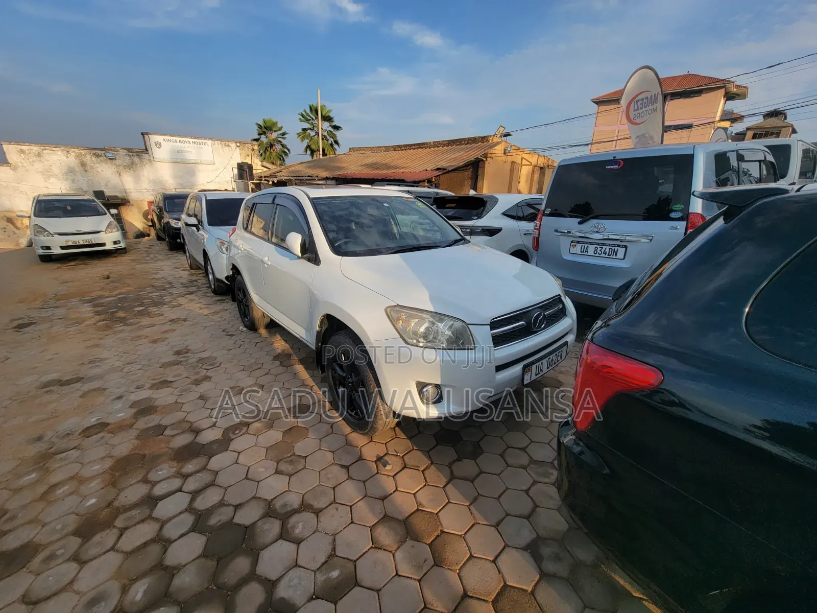 Toyota RAV4 2012 White