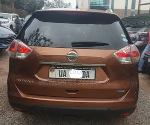 Nissan X-Trail 2016 Brown