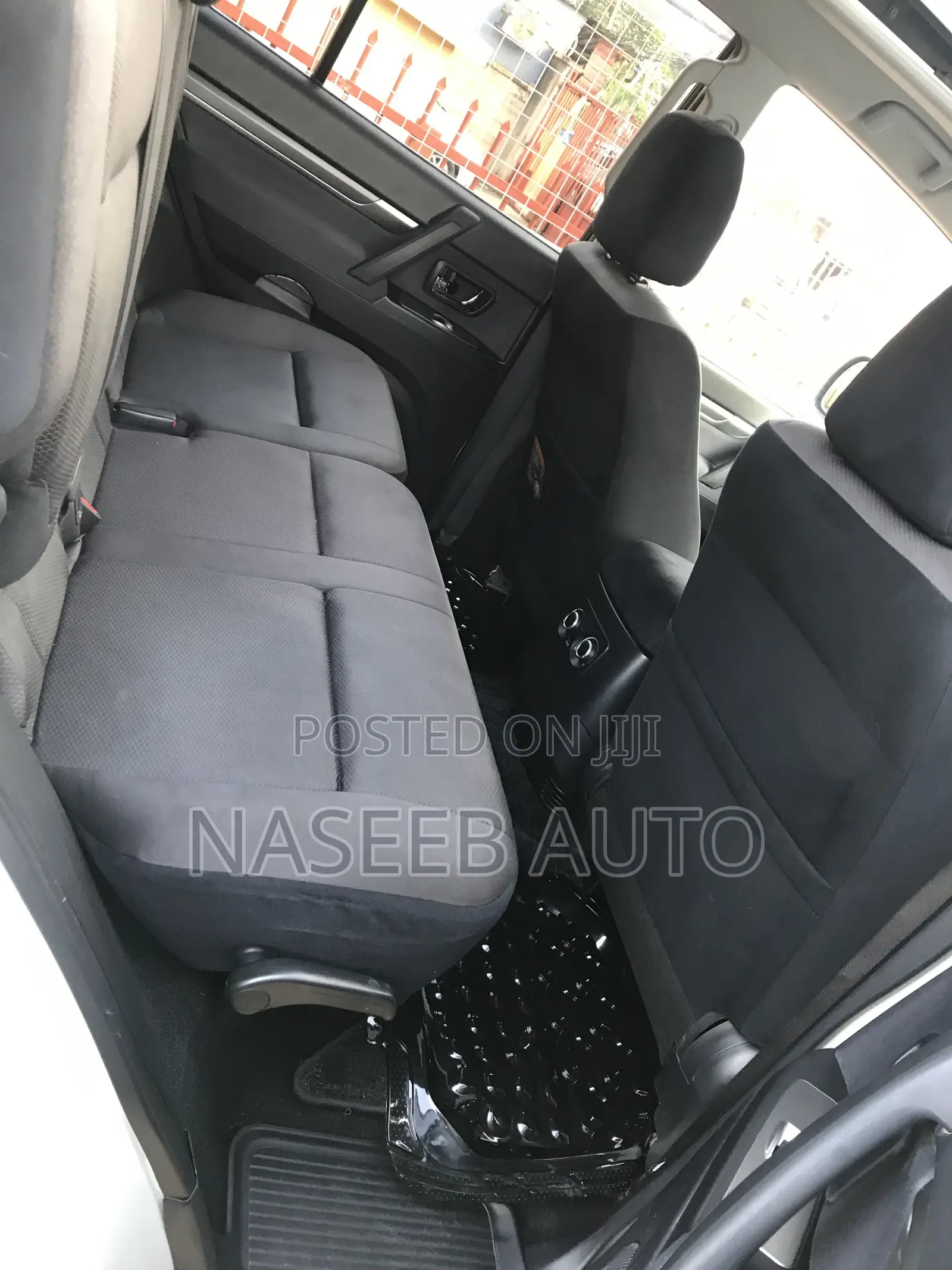 Mitsubishi Pajero 2011 White