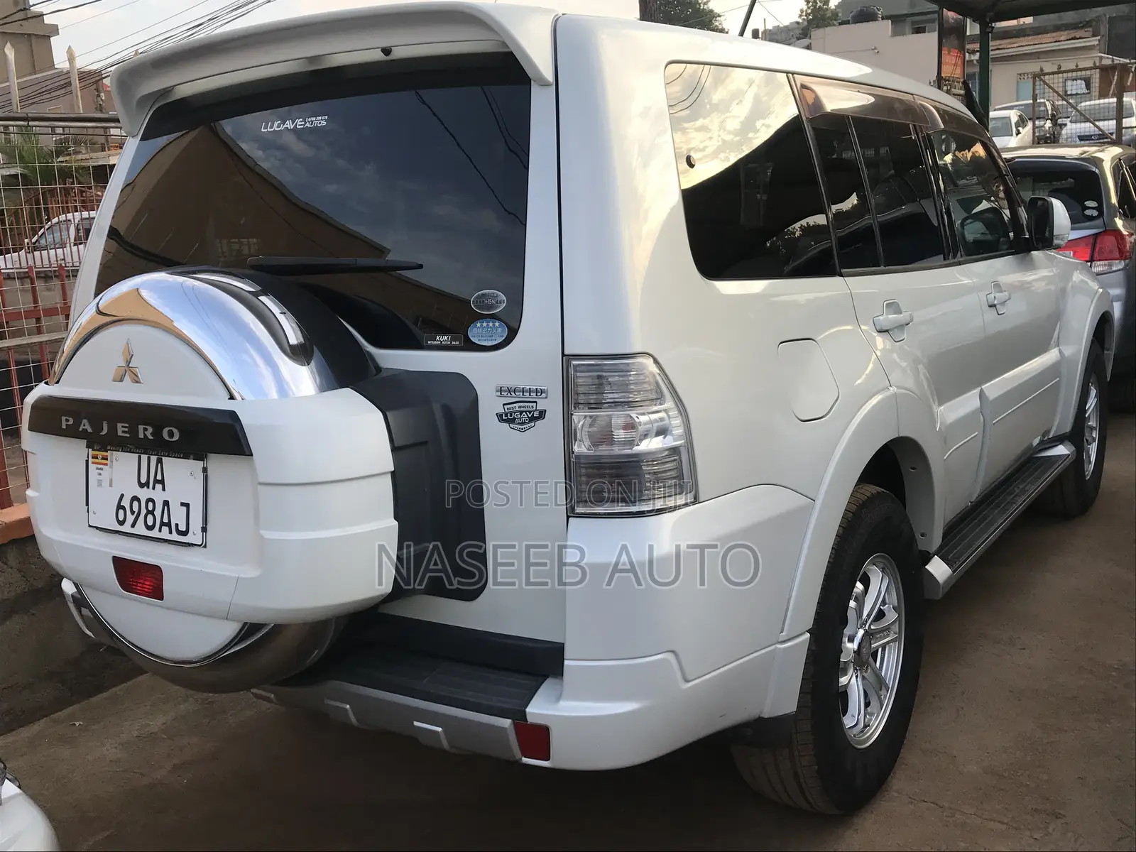 Mitsubishi Pajero 2011 White