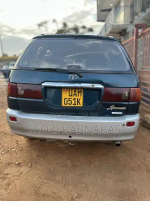 Toyota Ipsum 1998 Green