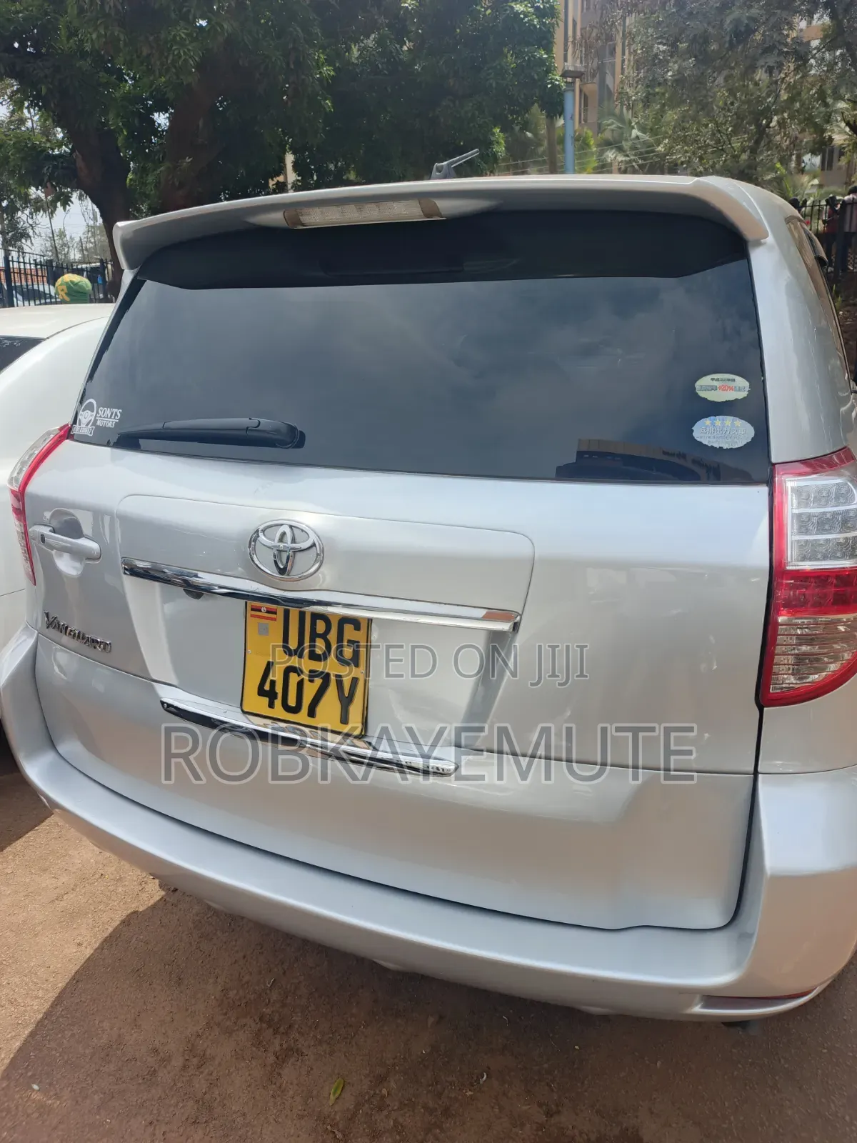 Toyota Vanguard 2008 Silver