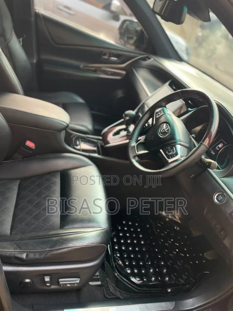 Toyota Harrier 2.0 2015 Burgundy