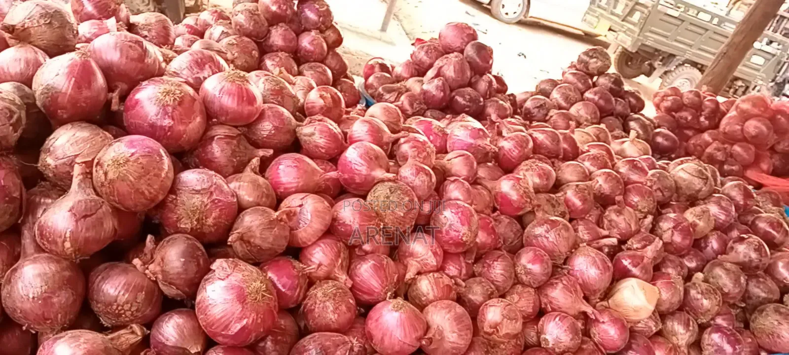 Marketing Very Big Onions and Dry