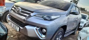 Toyota Fortuner 2015 Silver
