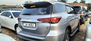 Toyota Fortuner 2015 Silver