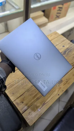 Laptop Dell Precision 5560 16GB Intel Core i7 SSD 512GB