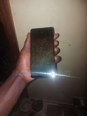 New Samsung Galaxy S10 128 GB Black