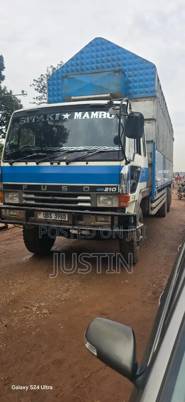 Mitsubishi Trucks 1994 Blue