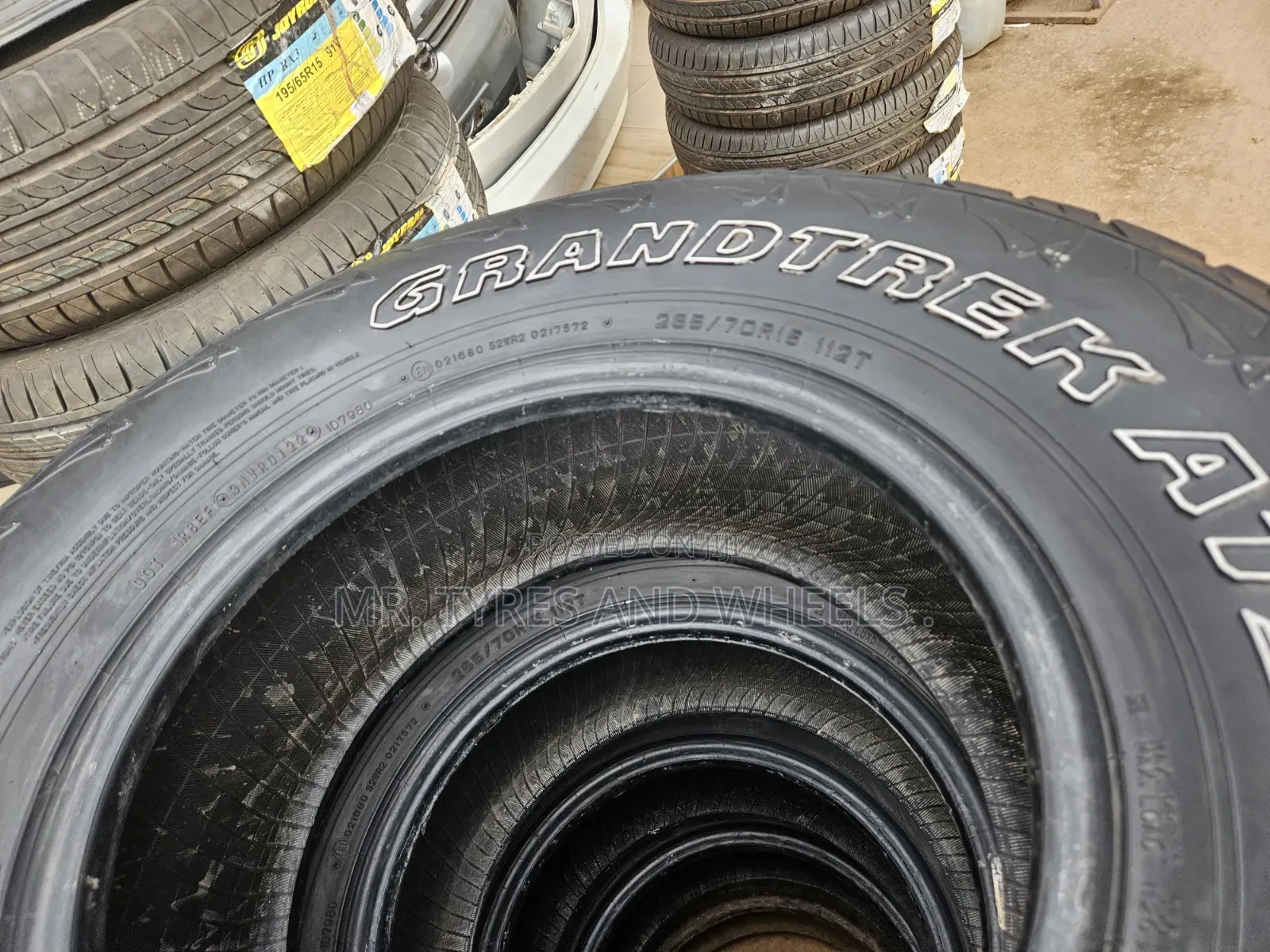 265 70 R15 Dunlop Grand Trek AT Used Bt Still Gd Tires and Its a Set.