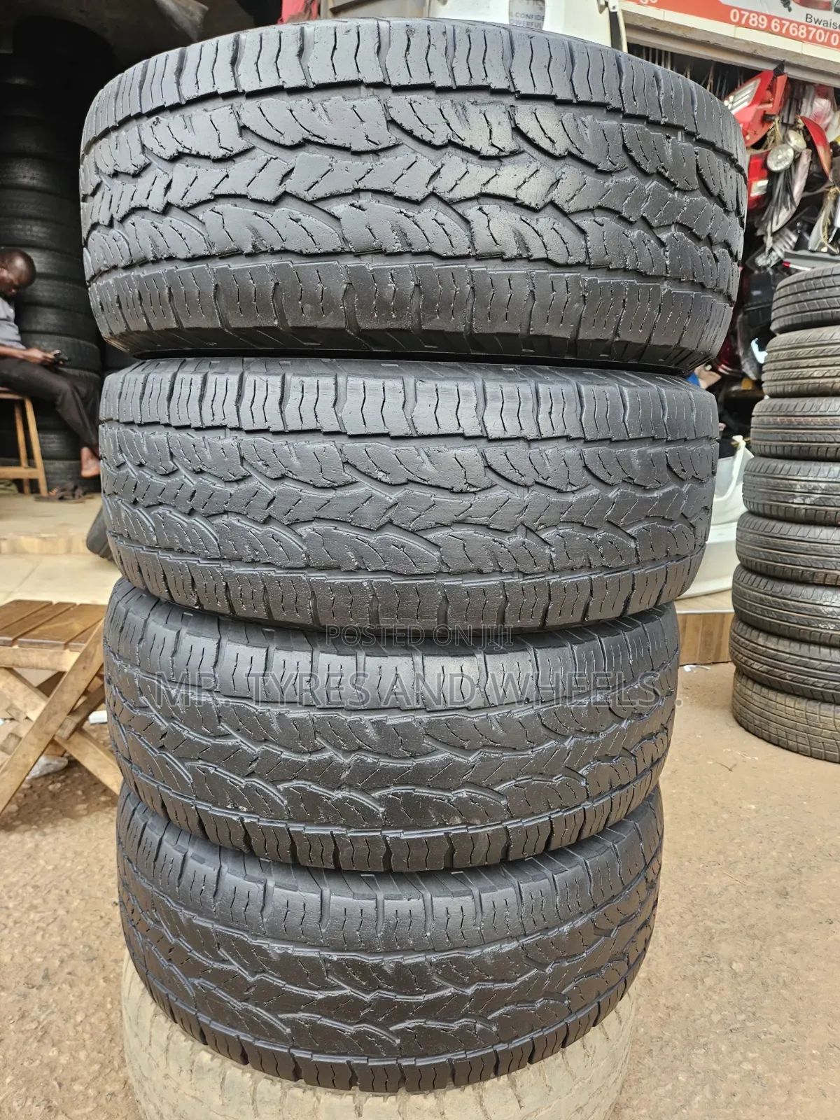 265 70 R15 Dunlop Grand Trek AT Used Bt Still Gd Tires and Its a Set.
