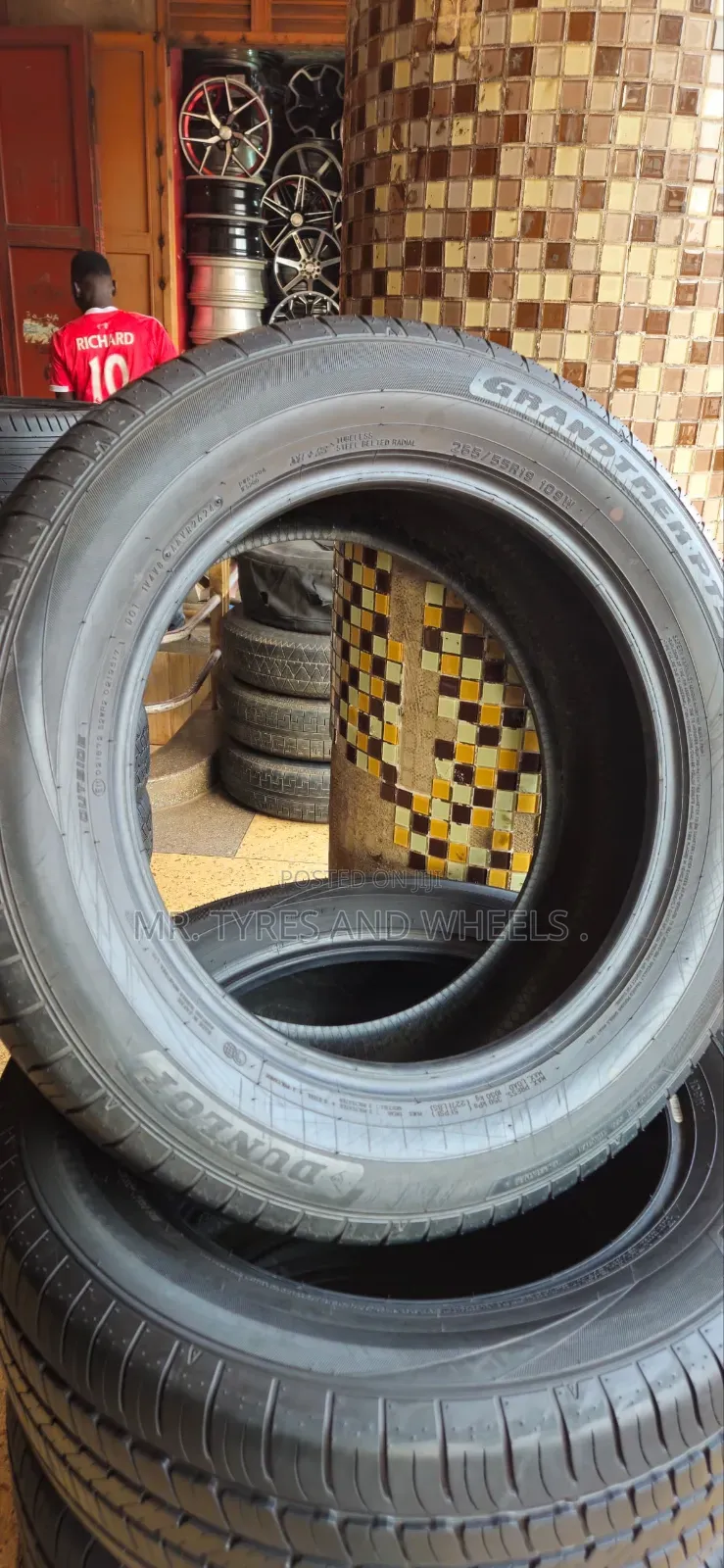 265 55 R19 Dunlop Grand Trek Those With 19 Insh Rim Cam and Upgrade.