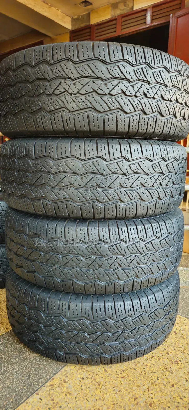 265 65 R17 Savero AT Pro Gt Radial Each 1 Shud Use Such Types.