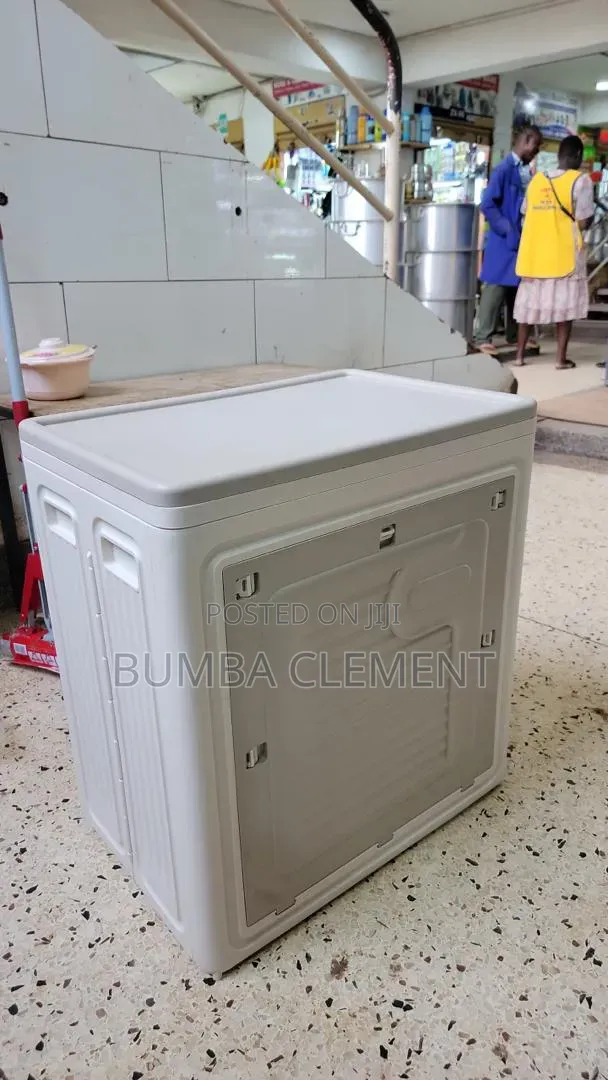Hard Plastic Foldable Box