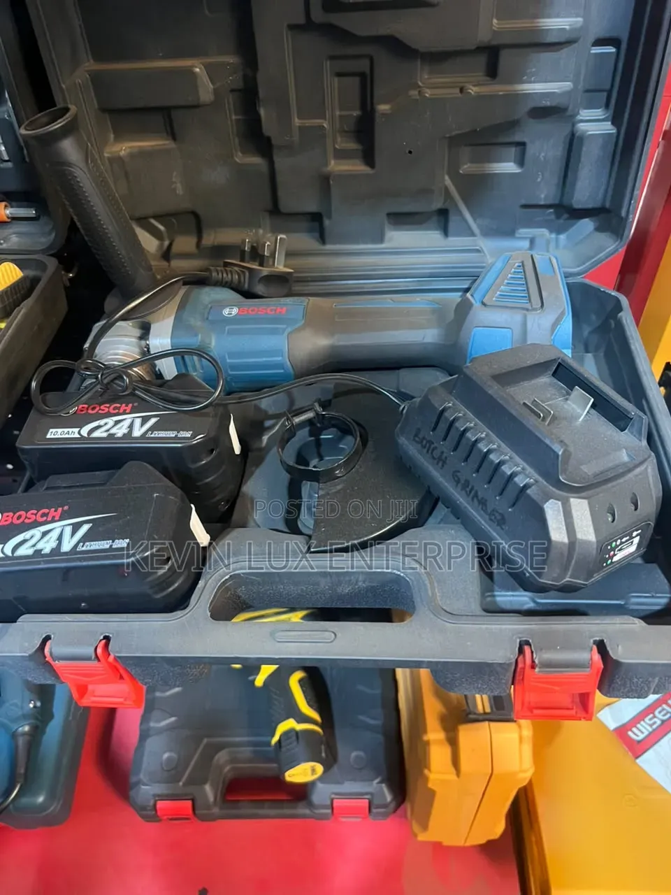 Bosch Grinder Machine Two Batteries