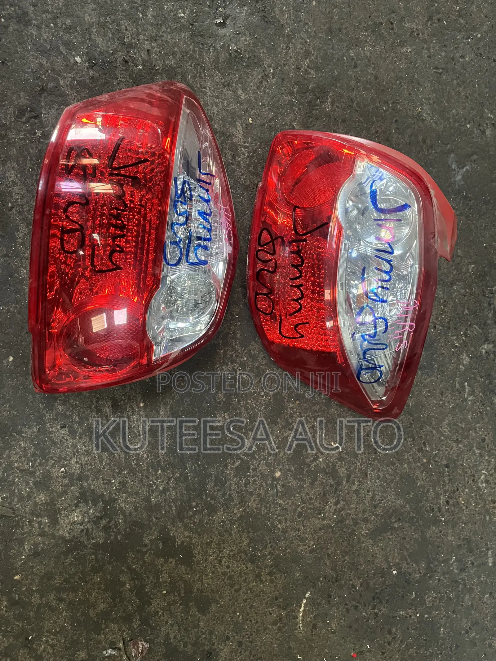 Toyota Auris 2012 Backlights