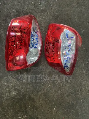Toyota Auris 2012 Backlights