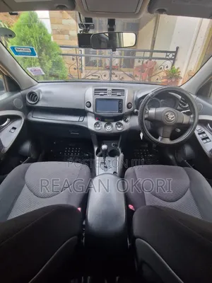 Toyota RAV4 2011 Silver