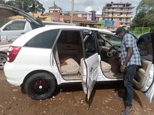 Toyota Nadia 2001 White