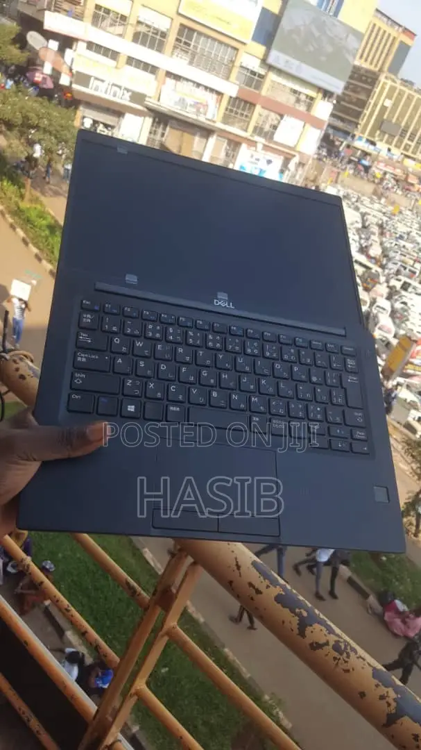 New Laptop Dell Latitude 7390 8GB Intel Core i5 SSD 256GB