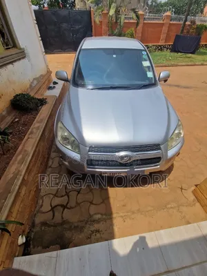 Toyota RAV4 2011 Silver