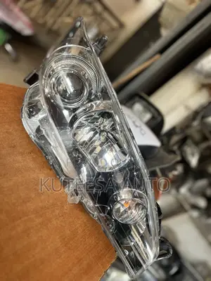Wish 2010 Headlight Xenon