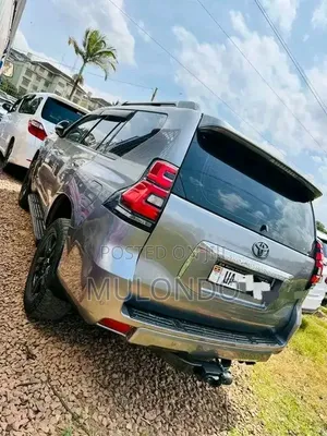 Toyota Land Cruiser Prado 2022 Gray