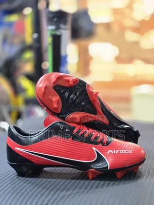 Nikeskat Football Shoes