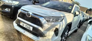 Toyota RAV4 2019 White
