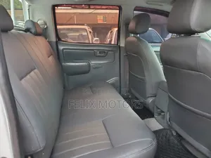 Toyota Hilux 2014 White