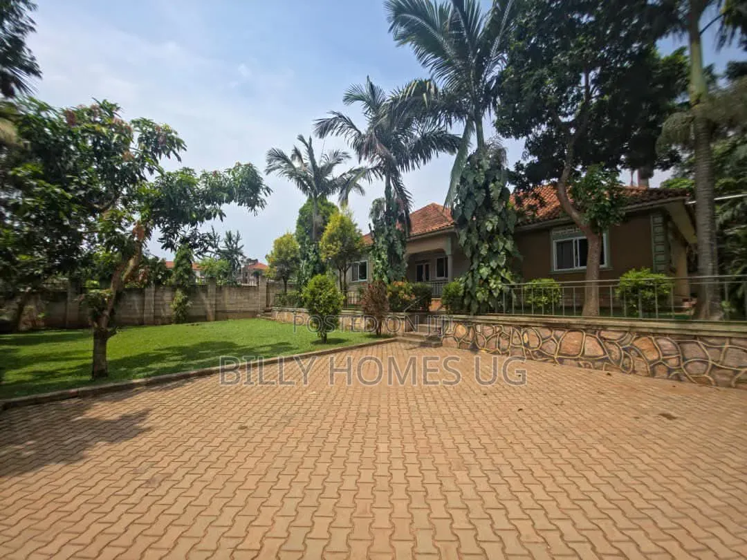 4bdrm Bungalow in Nakawa for sale