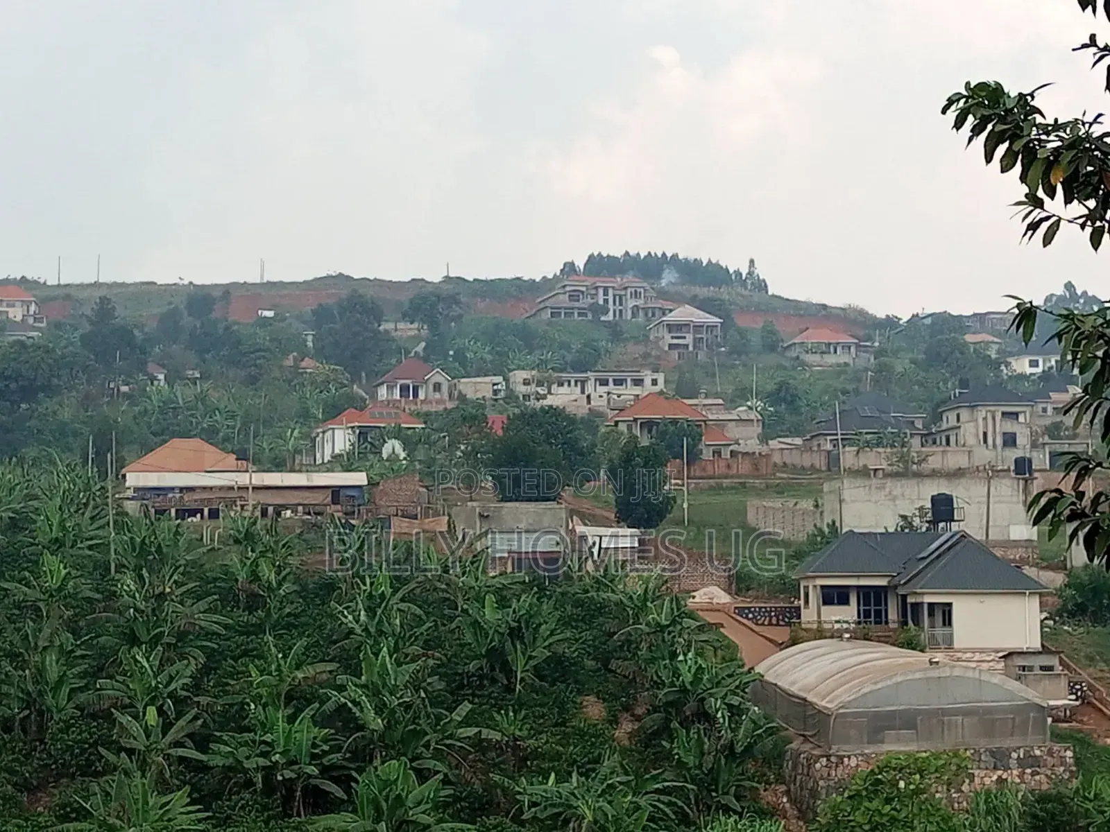 Plots for Sale Located in Kitende-Kitovu