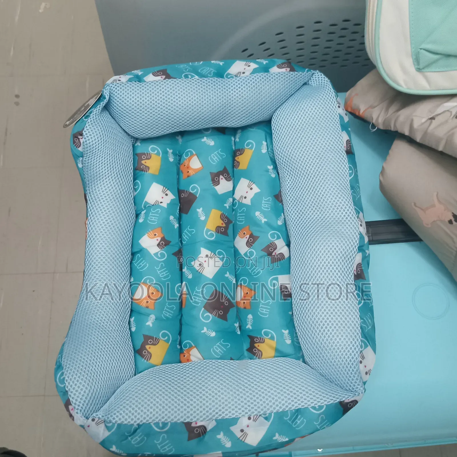 4 Seasons Universal Pet Bed