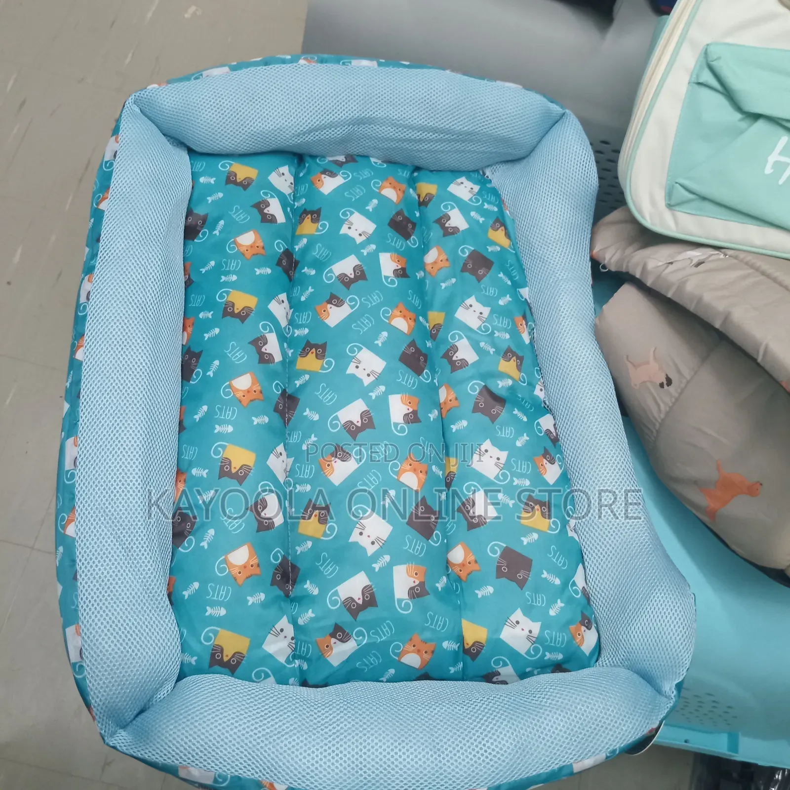 4 Seasons Universal Pet Bed