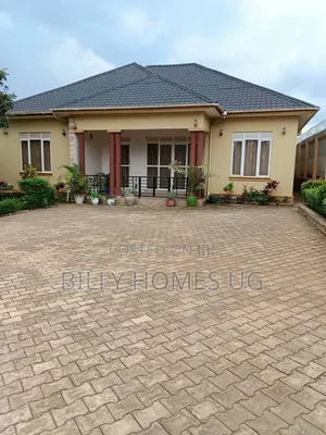 4bdrm Bungalow in Ssisa for sale