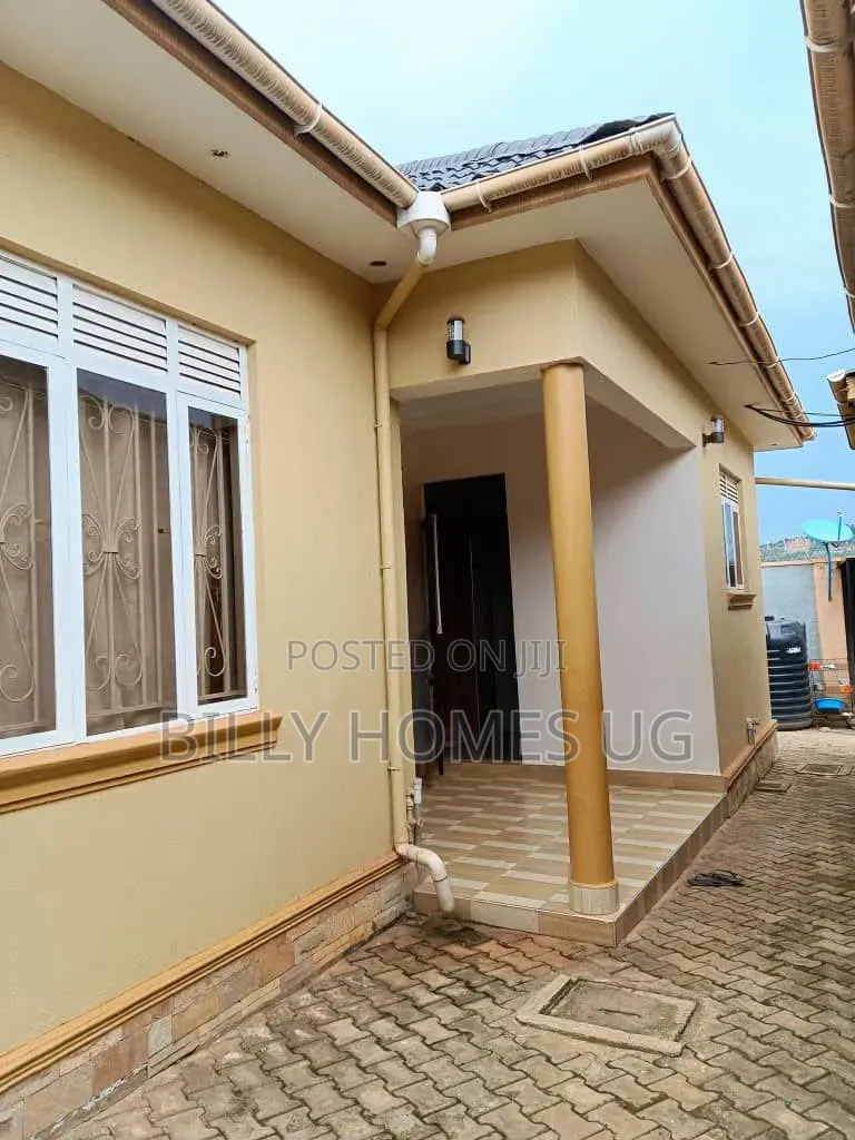 4bdrm Bungalow in Ssisa for sale