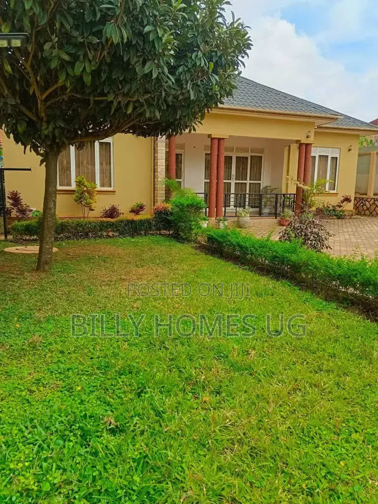 4bdrm Bungalow in Ssisa for sale