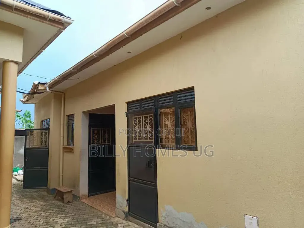 4bdrm Bungalow in Ssisa for sale