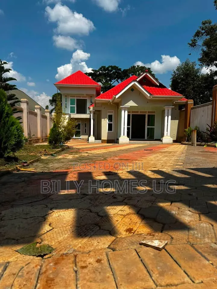 4bdrm House in Gombe for sale