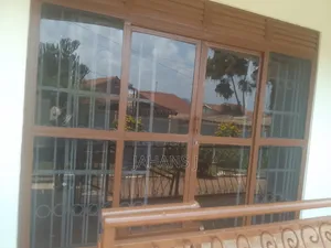 3bdrm Apartment in Makindye for rent