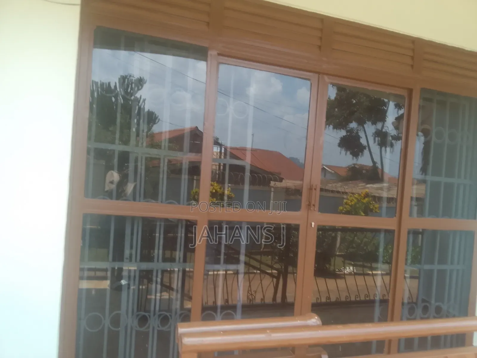3bdrm Apartment in Makindye for rent