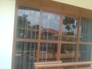 3bdrm Apartment in Makindye for rent
