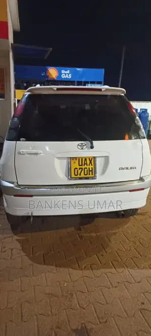 Toyota Raum 2000 White
