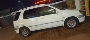 Toyota Raum 2000 White