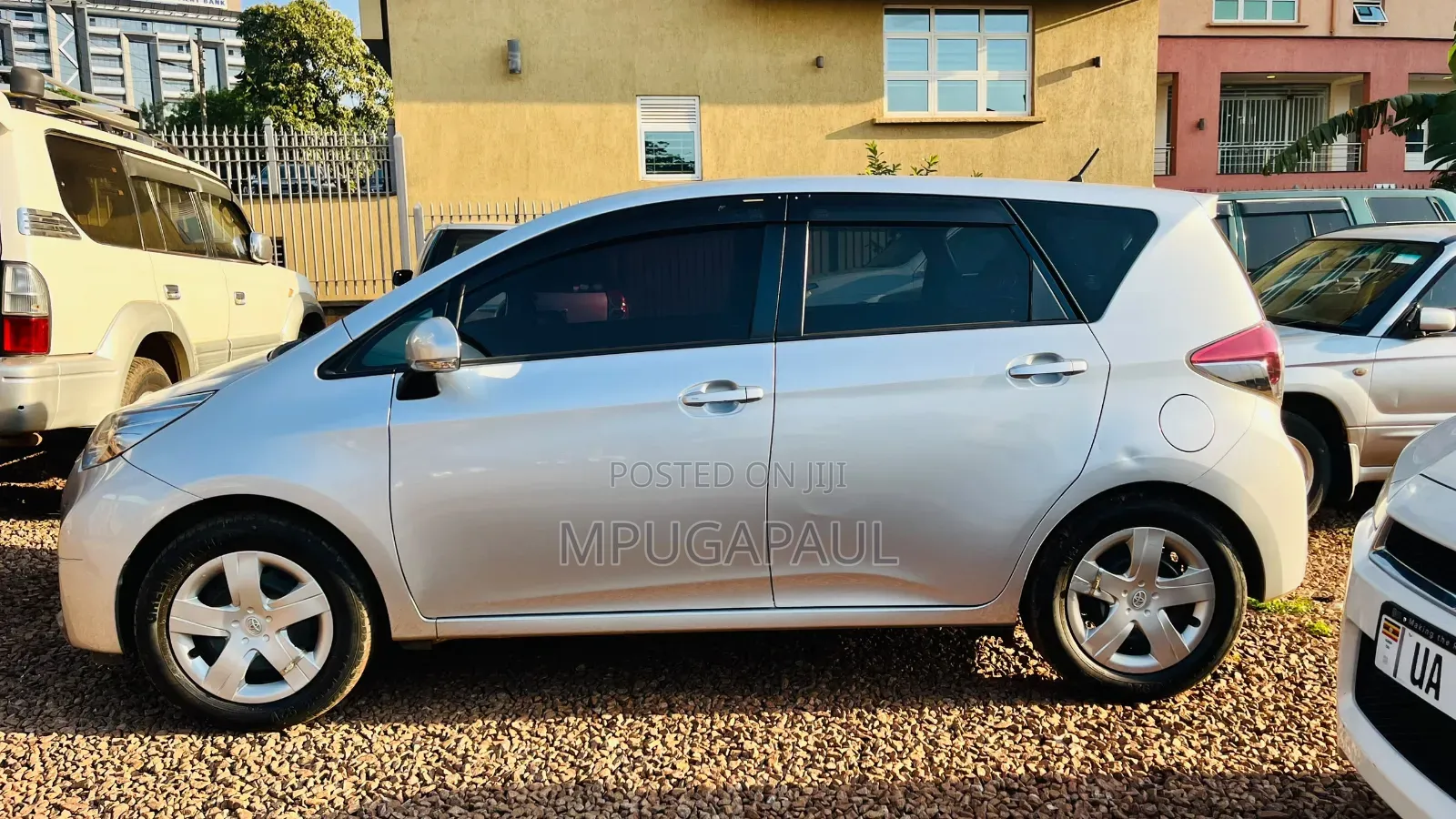 Toyota Ractis 1.5 FWD 2015 Silver