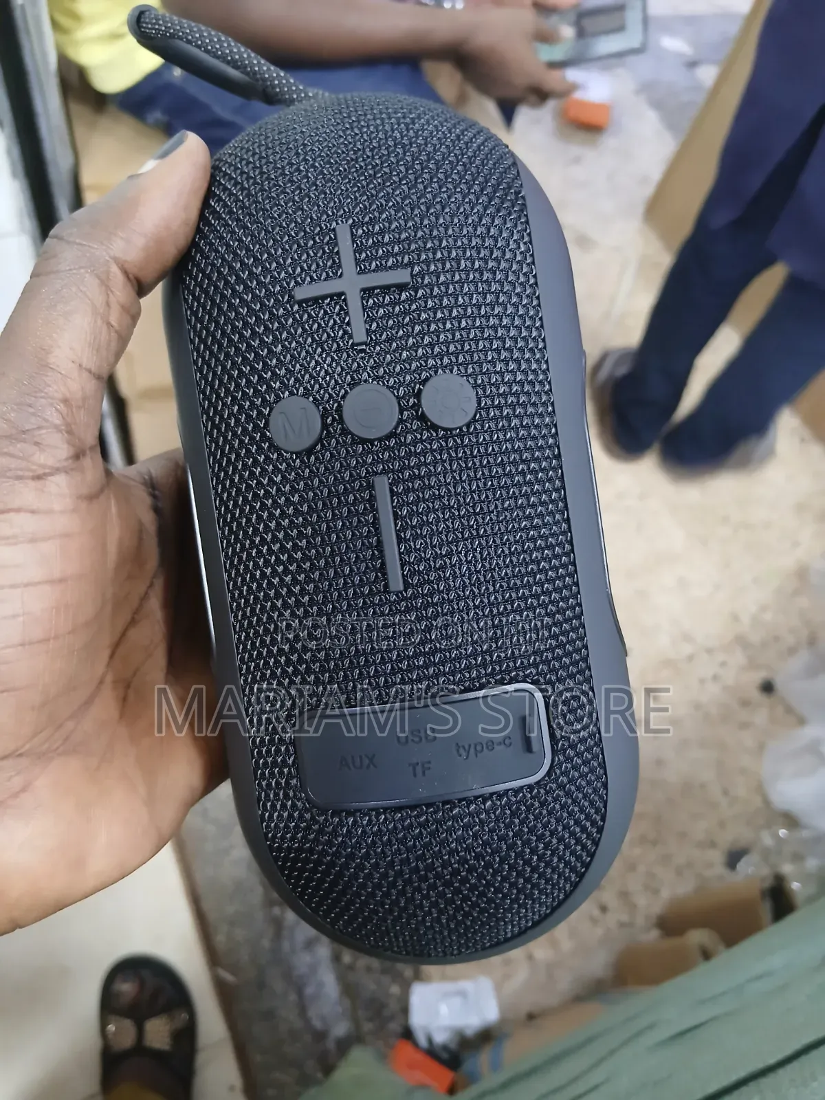 Lapcare Ozzie Portable Bluetooth Speaker a Distinctive Capsule Design