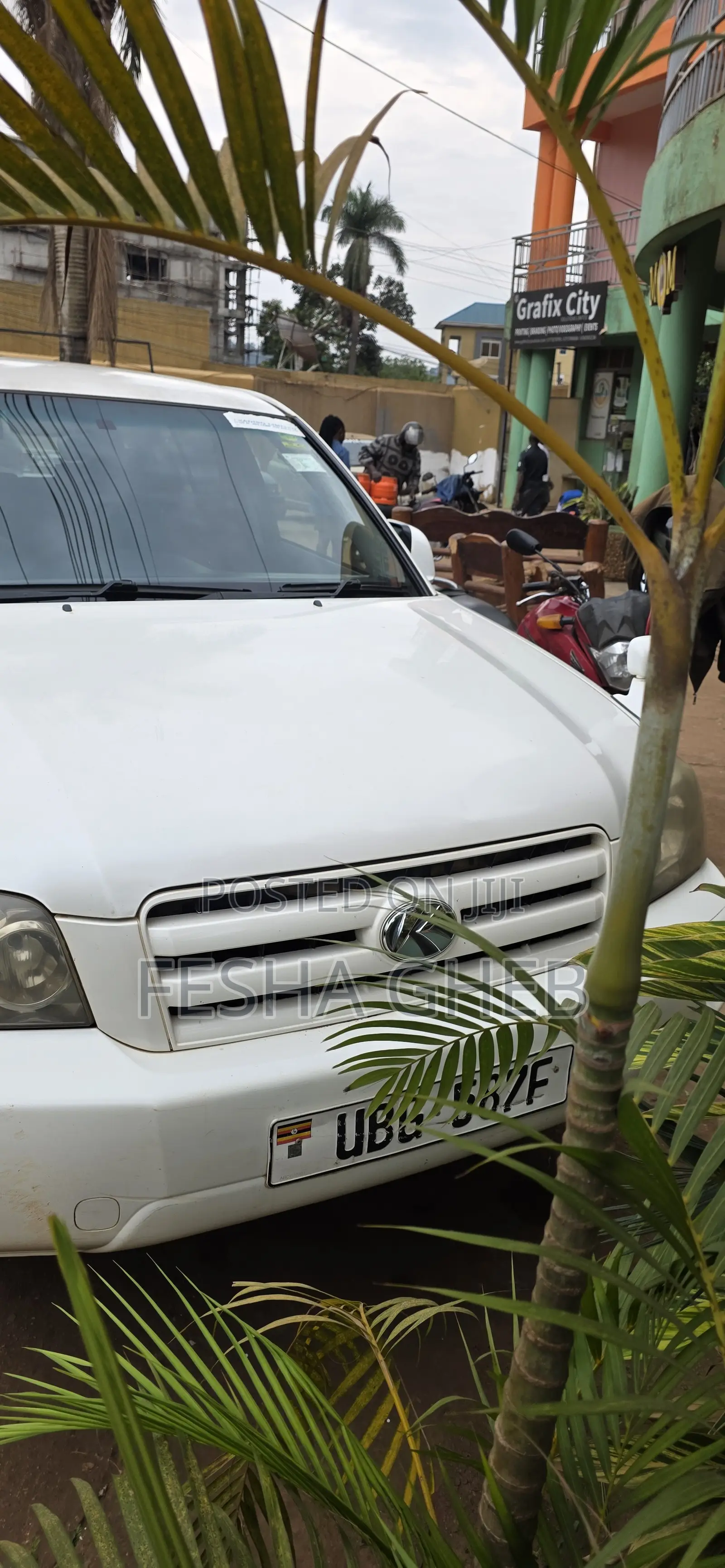 Toyota Kluger 2006 White