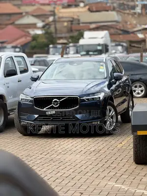 Volvo XC60 Plug-In Hybrid T8 AWD Plus 2025 Blue
