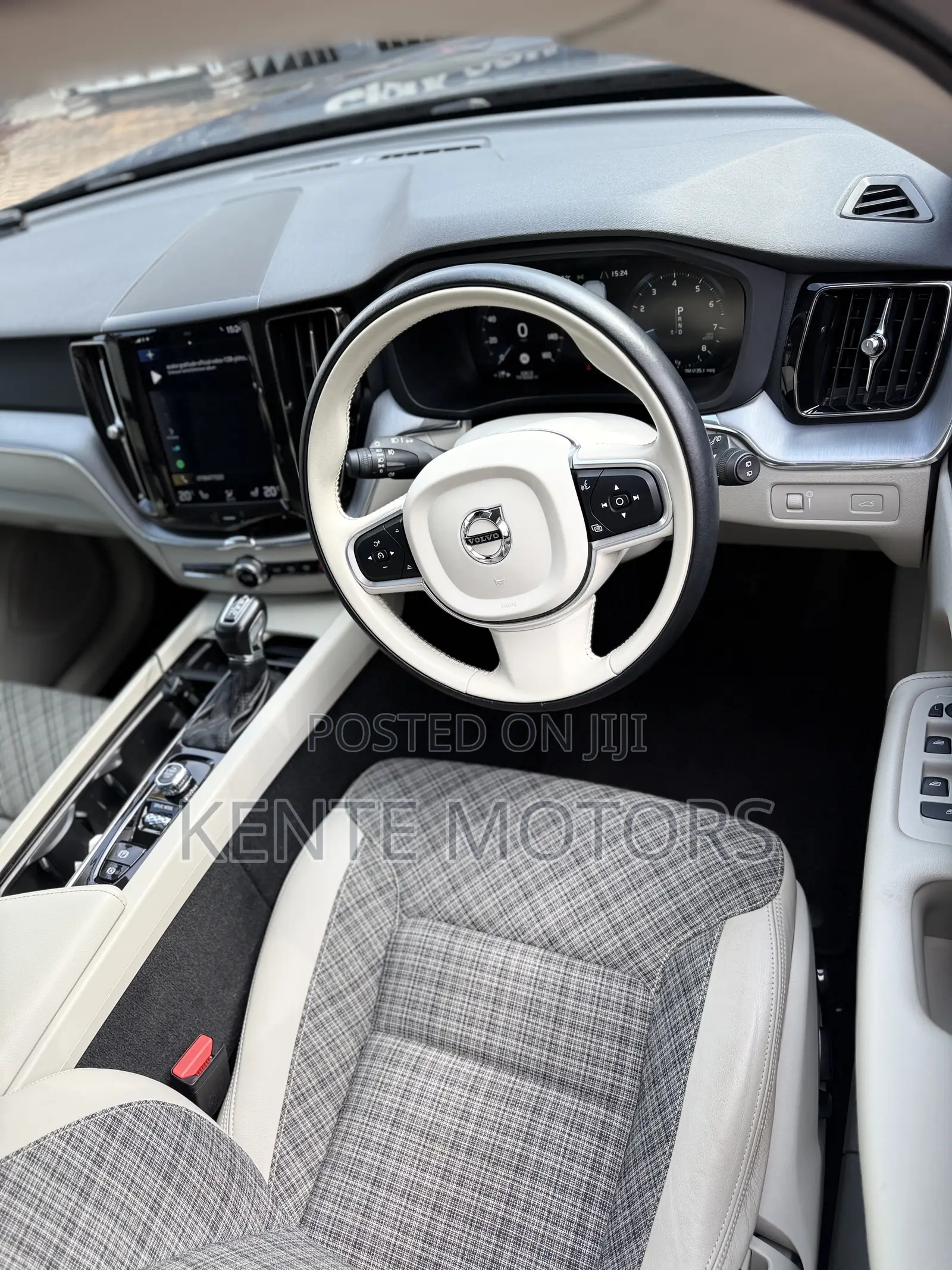 Volvo XC60 Plug-In Hybrid T8 AWD Plus 2025 Blue
